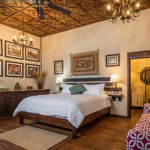 Habitación con Cama King